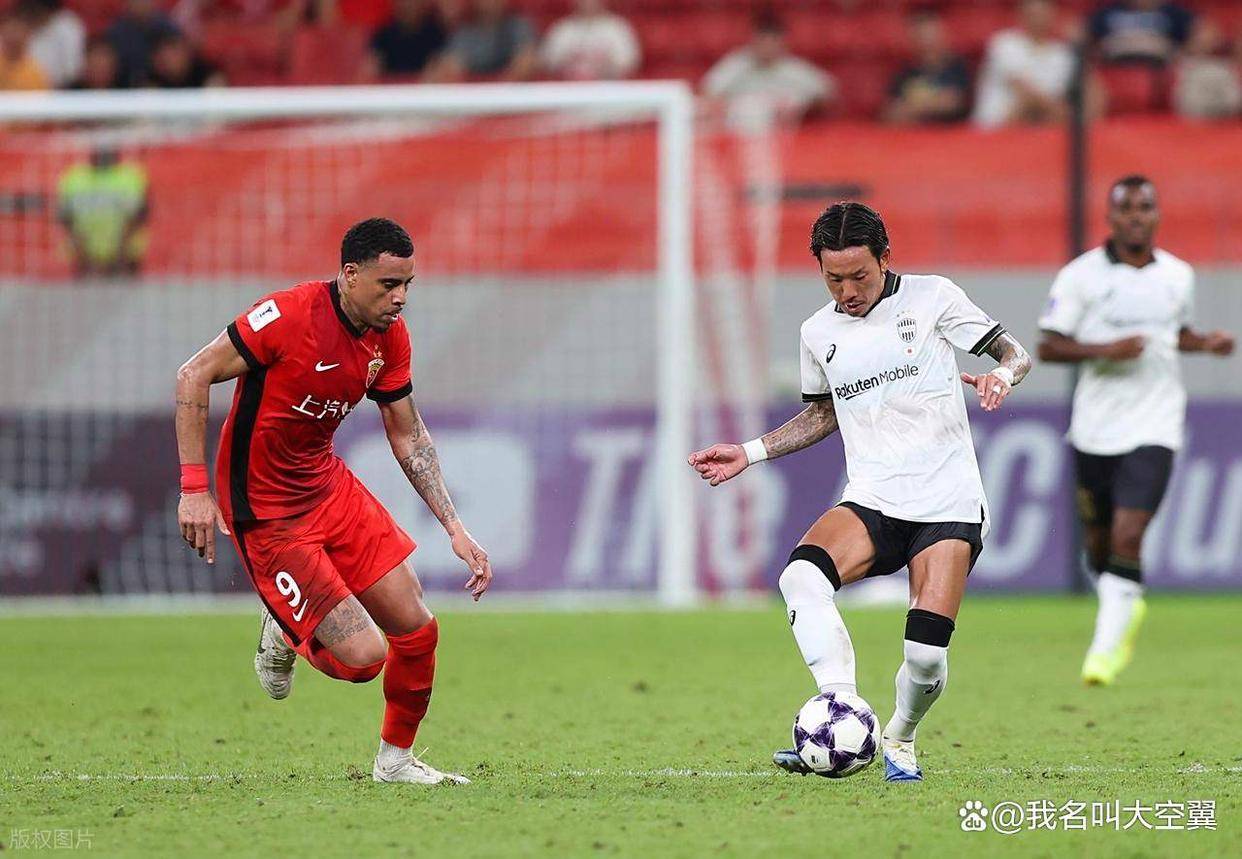 上海海港发布备战花絮，冲刺阶段调整名单，德国杯任务艰巨，身体对抗强度拉满的简单介绍